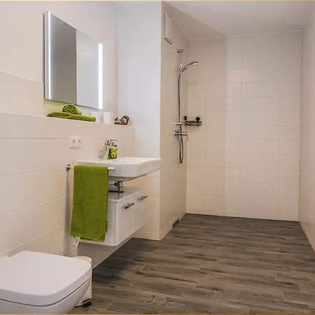 An Der Haffkueste Otterhoehle Appartement Zirchow