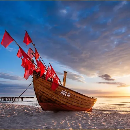 An Der Haffkueste Otterhoehle *